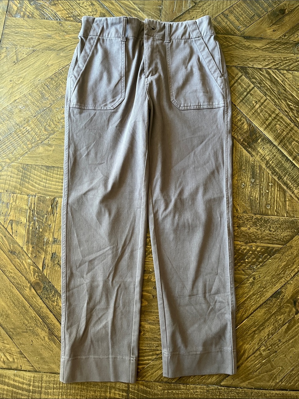 Women’s Straight-Leg Chinos in Taupe